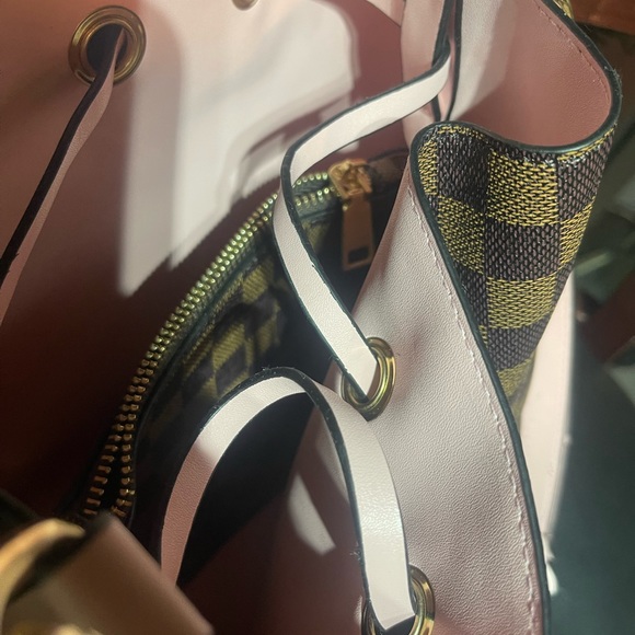 Checkered Brand New Crossbody bag - Picture 2 of 5